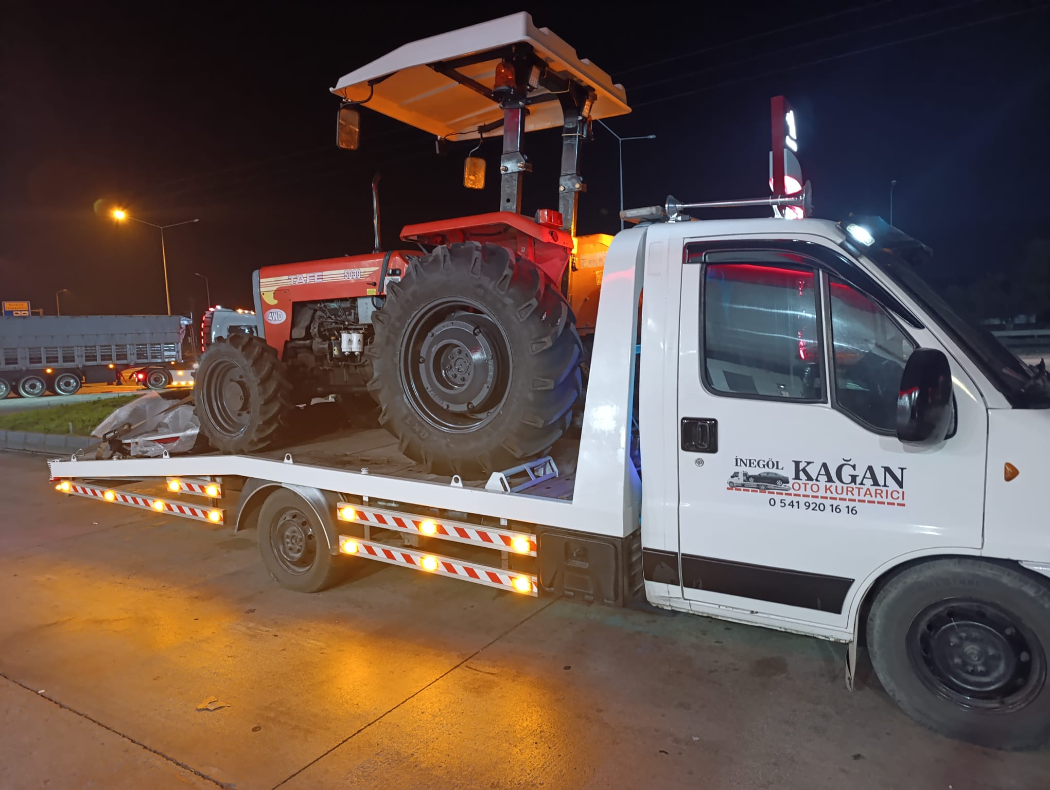 Motosiklet Çekici - güvenli sabitleme ile taşıma